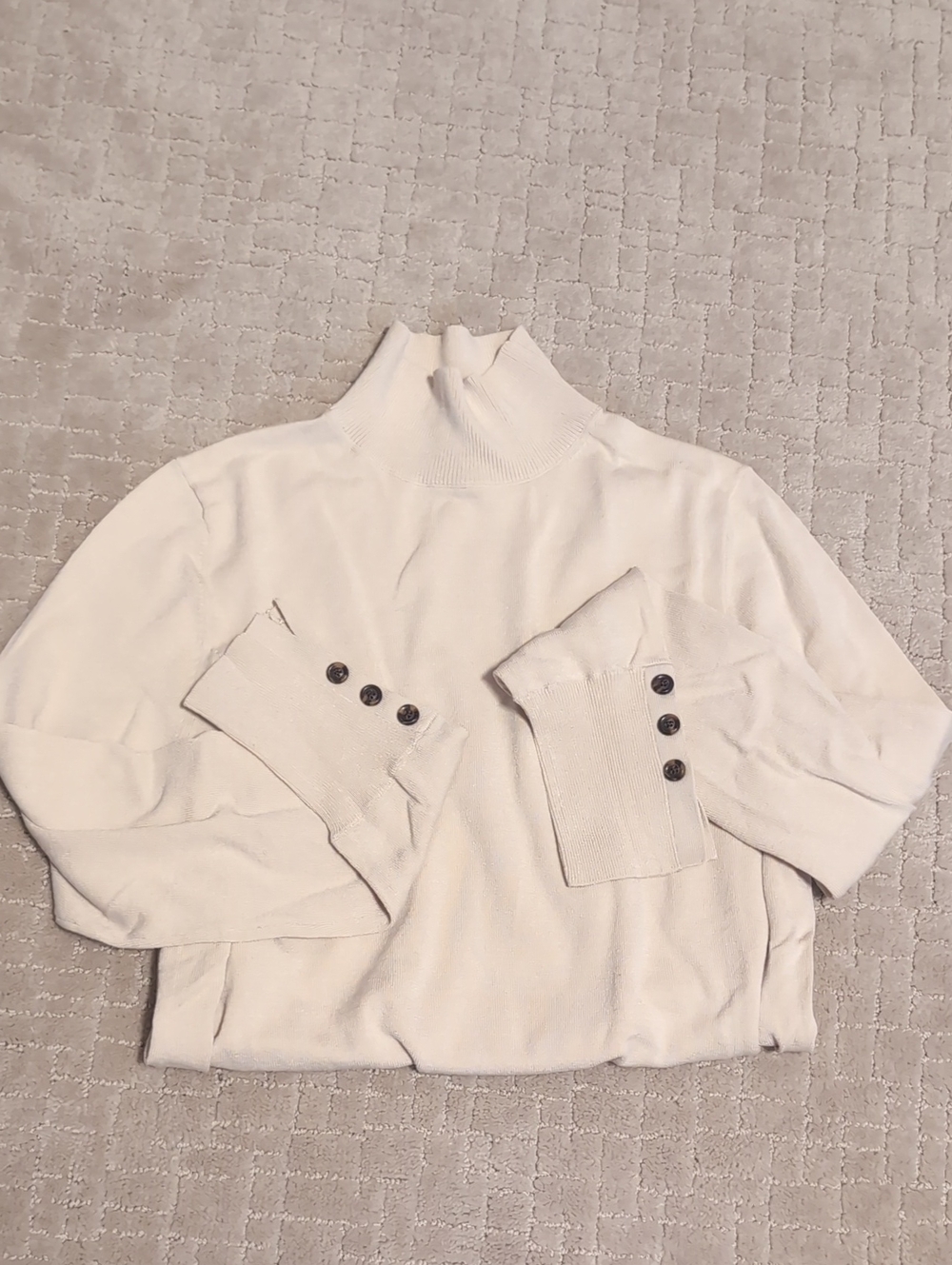 VGUC Mockneck Cream Turtleneck